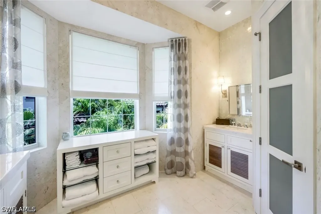 510 2nd Street S Naples FL 34102