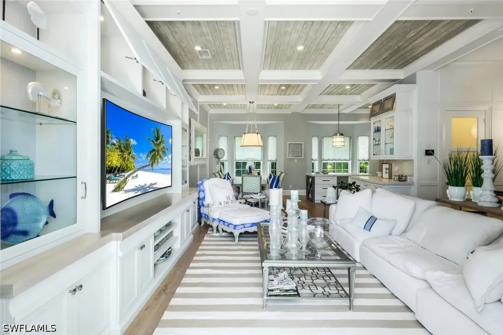 510 2nd Street S Naples FL 34102