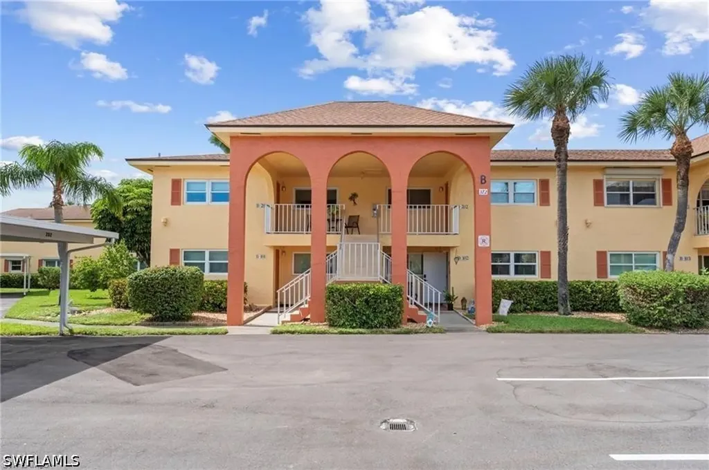 372 Charlemagne Boulevard Naples FL 34112