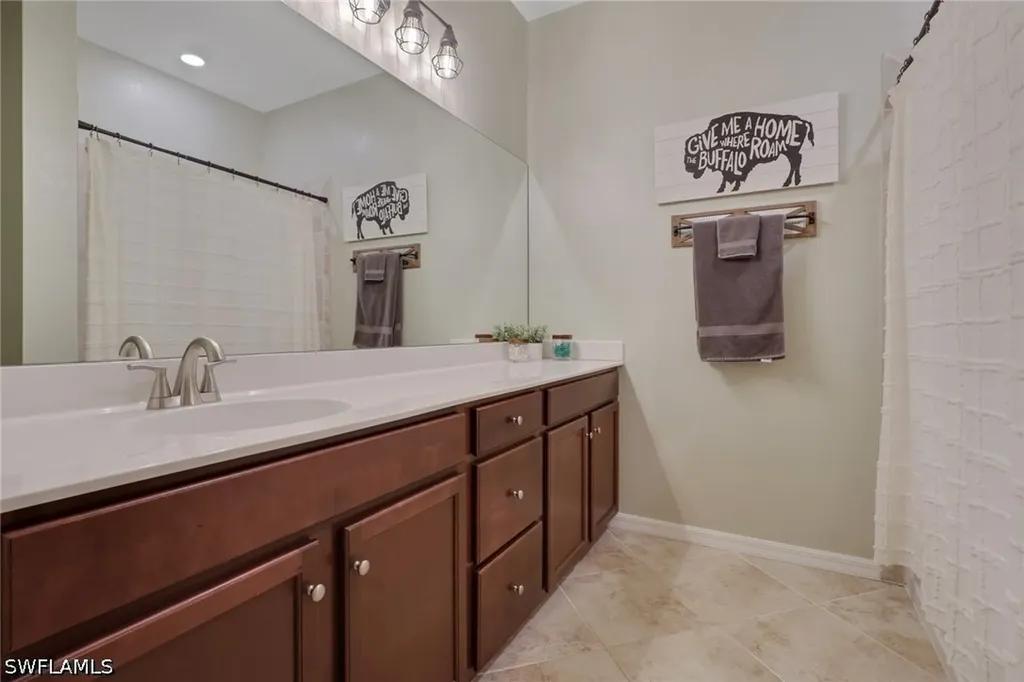 2704 Blossom Way Naples FL 34120