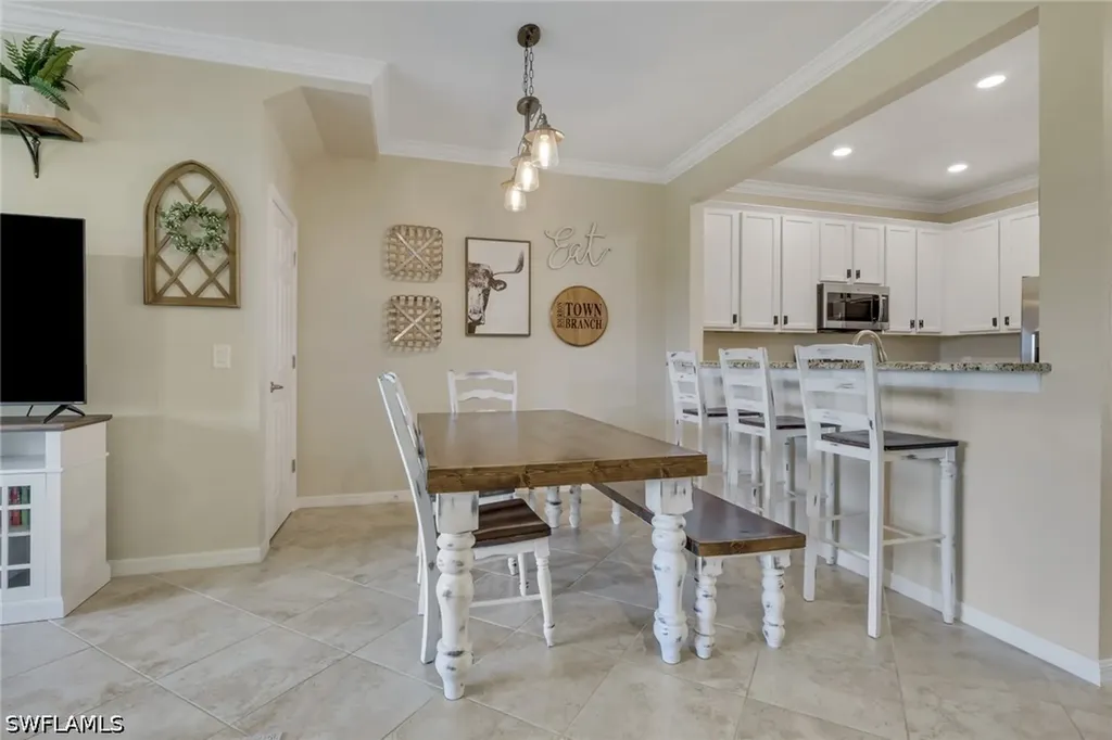2704 Blossom Way Naples FL 34120