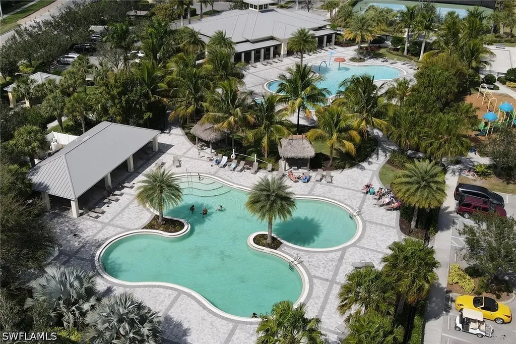 2704 Blossom Way Naples FL 34120