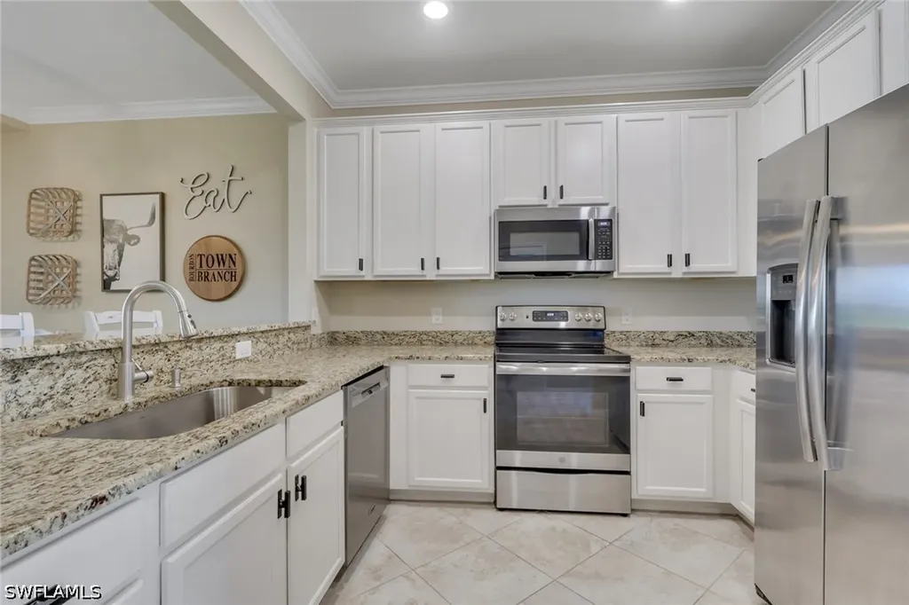 2704 Blossom Way Naples FL 34120