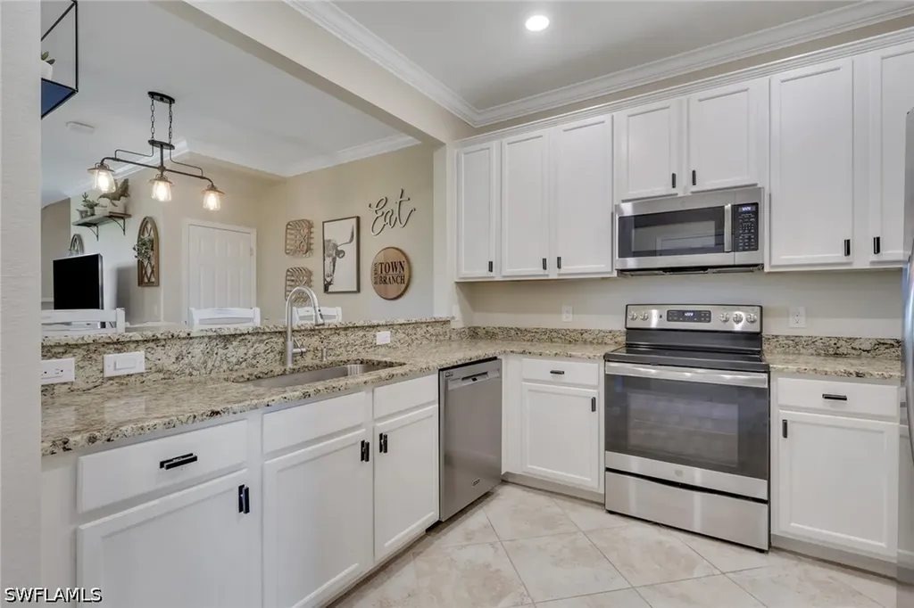 2704 Blossom Way Naples FL 34120