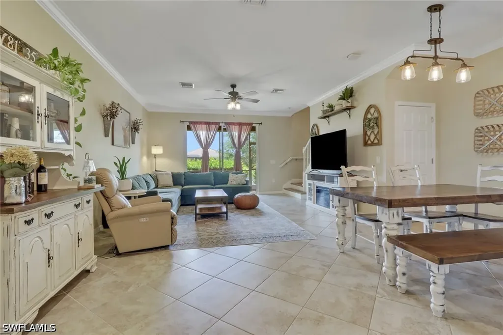 2704 Blossom Way Naples FL 34120