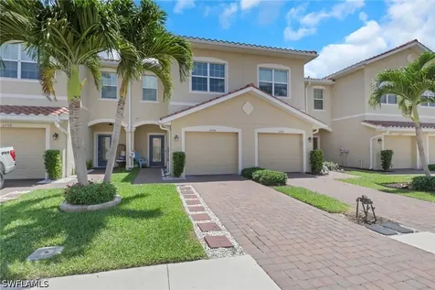 2704 Blossom Way Naples FL 34120