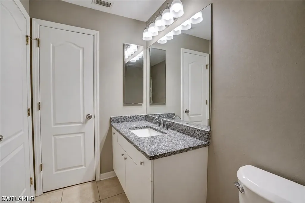 1427 NE Juanita Place Cape Coral FL 33909