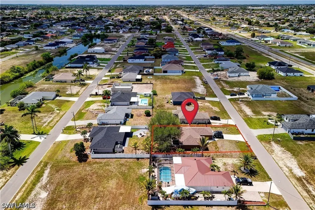 1427 NE Juanita Place Cape Coral FL 33909
