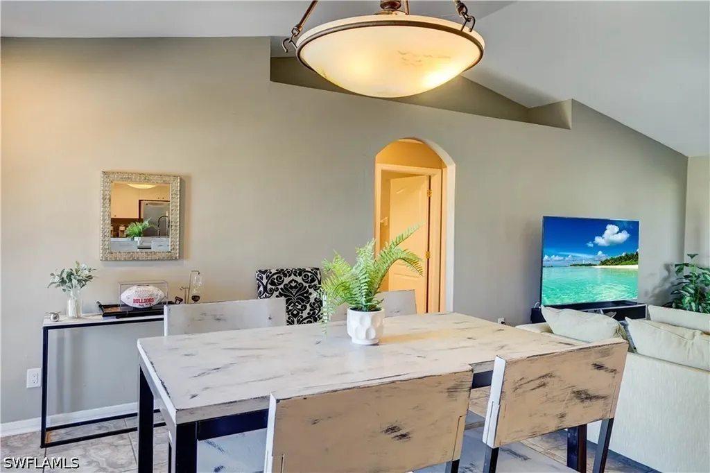 1427 NE Juanita Place Cape Coral FL 33909