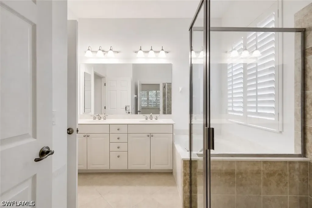 15501 Cadiz Lane Naples FL 34110