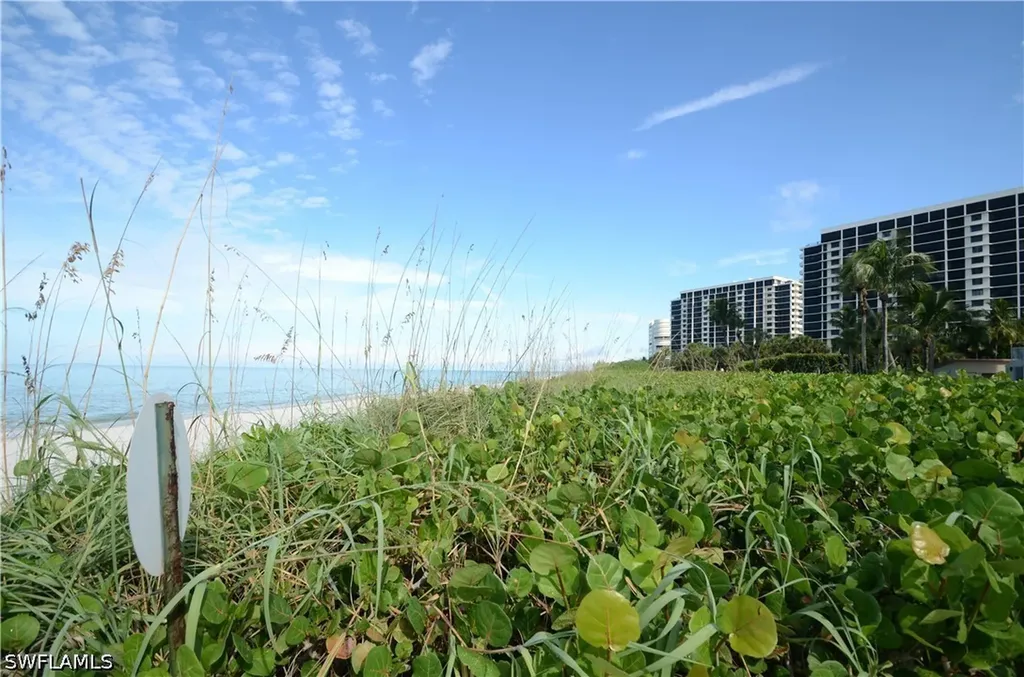 10851 Gulf Shore Drive Naples FL 34108