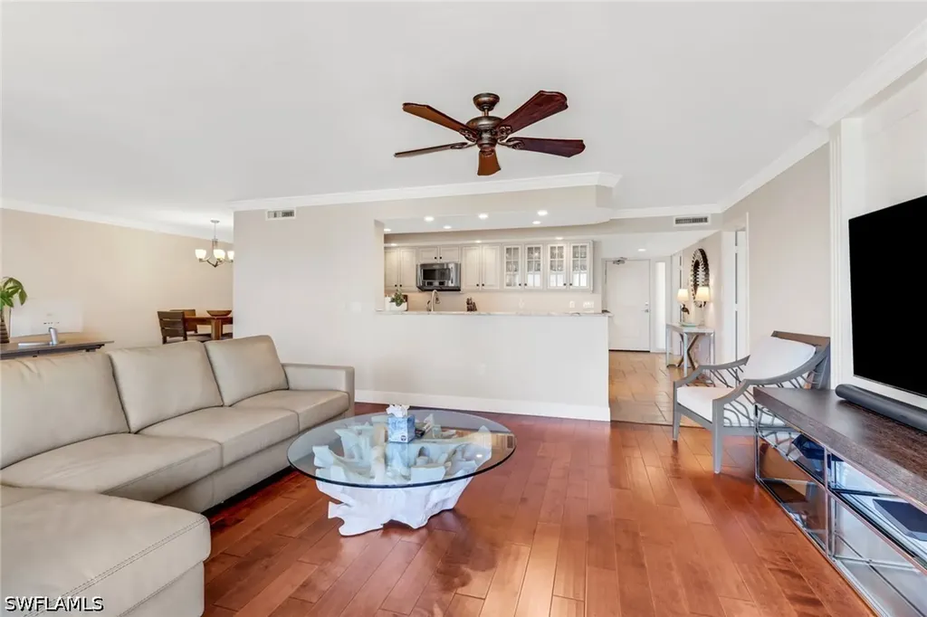 10851 Gulf Shore Drive Naples FL 34108