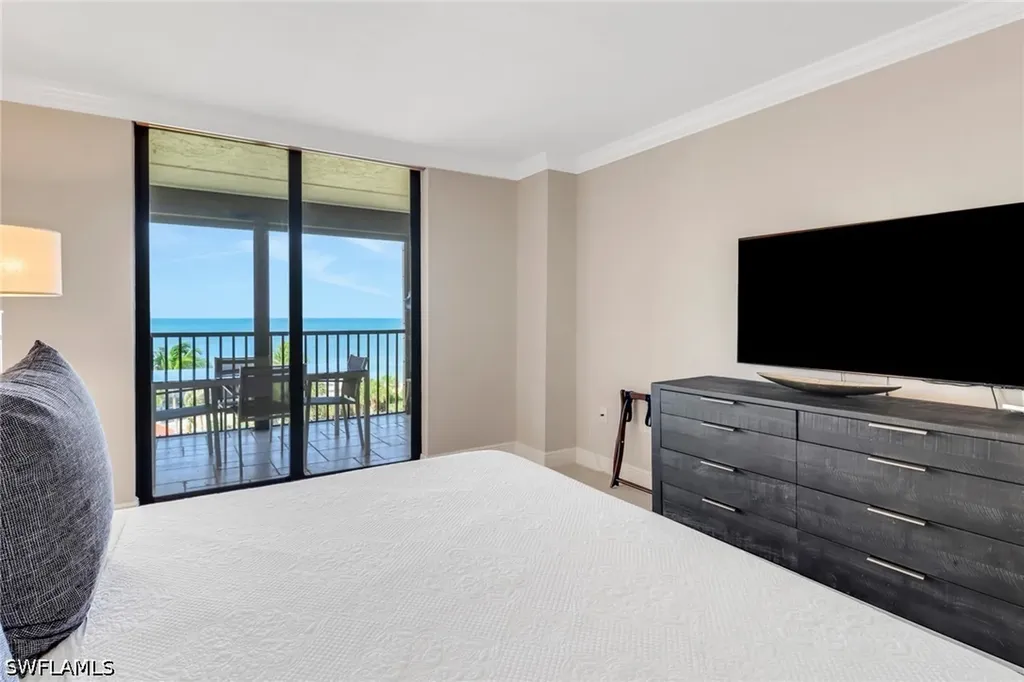 10851 Gulf Shore Drive Naples FL 34108
