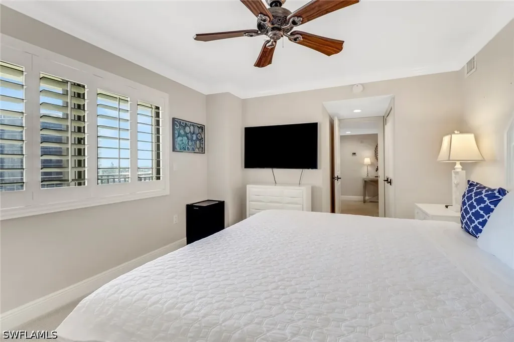 10851 Gulf Shore Drive Naples FL 34108