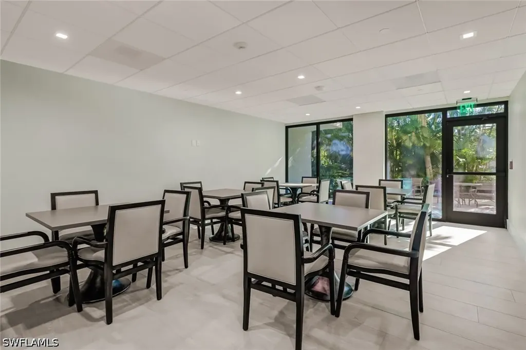 10851 Gulf Shore Drive Naples FL 34108