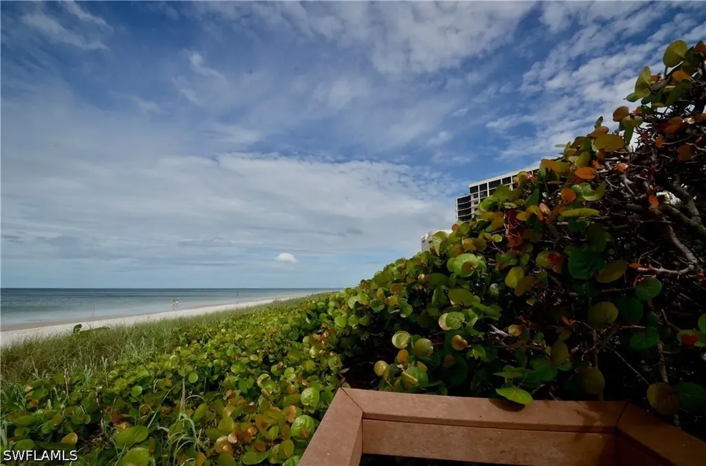 10851 Gulf Shore Drive Naples FL 34108