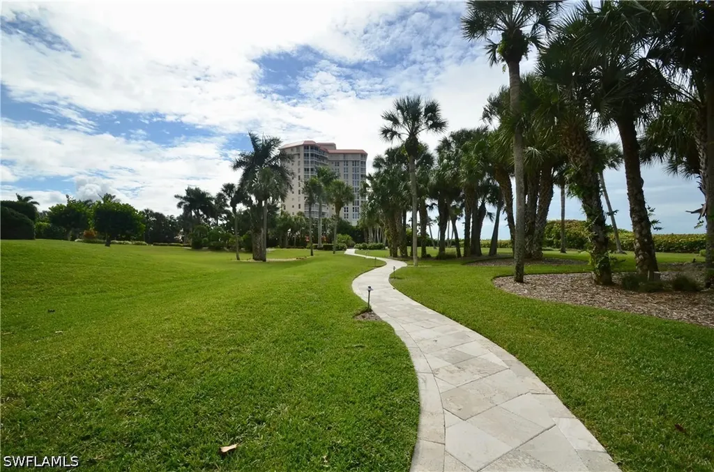 10851 Gulf Shore Drive Naples FL 34108