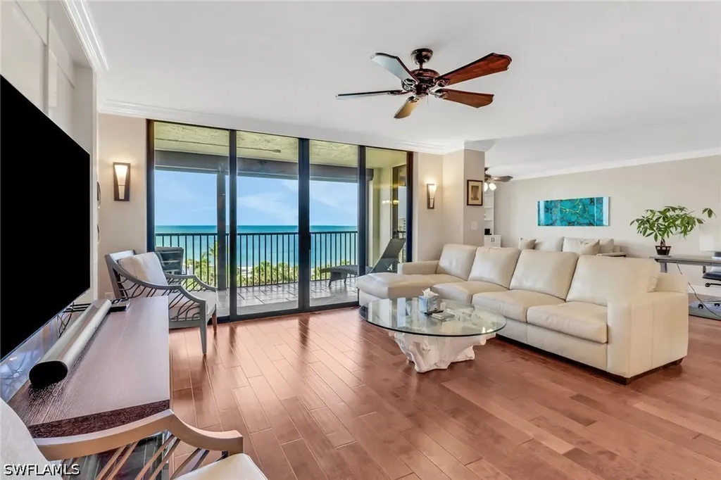 10851 Gulf Shore Drive Naples FL 34108