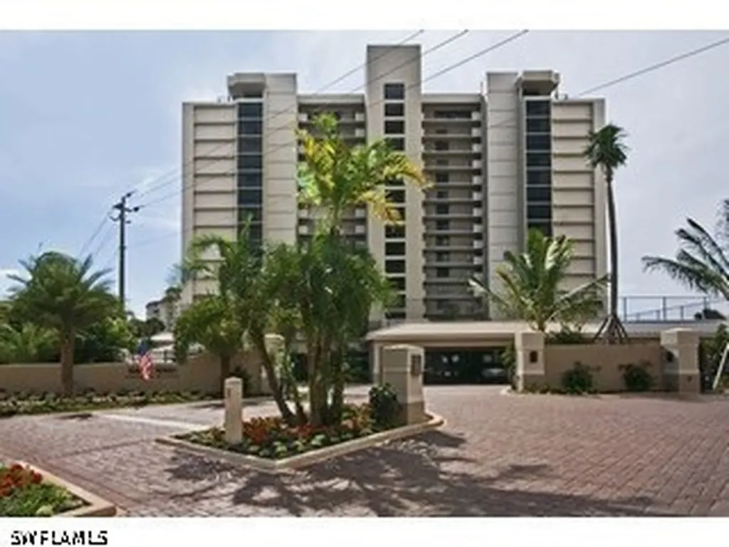 10851 Gulf Shore Drive Naples FL 34108