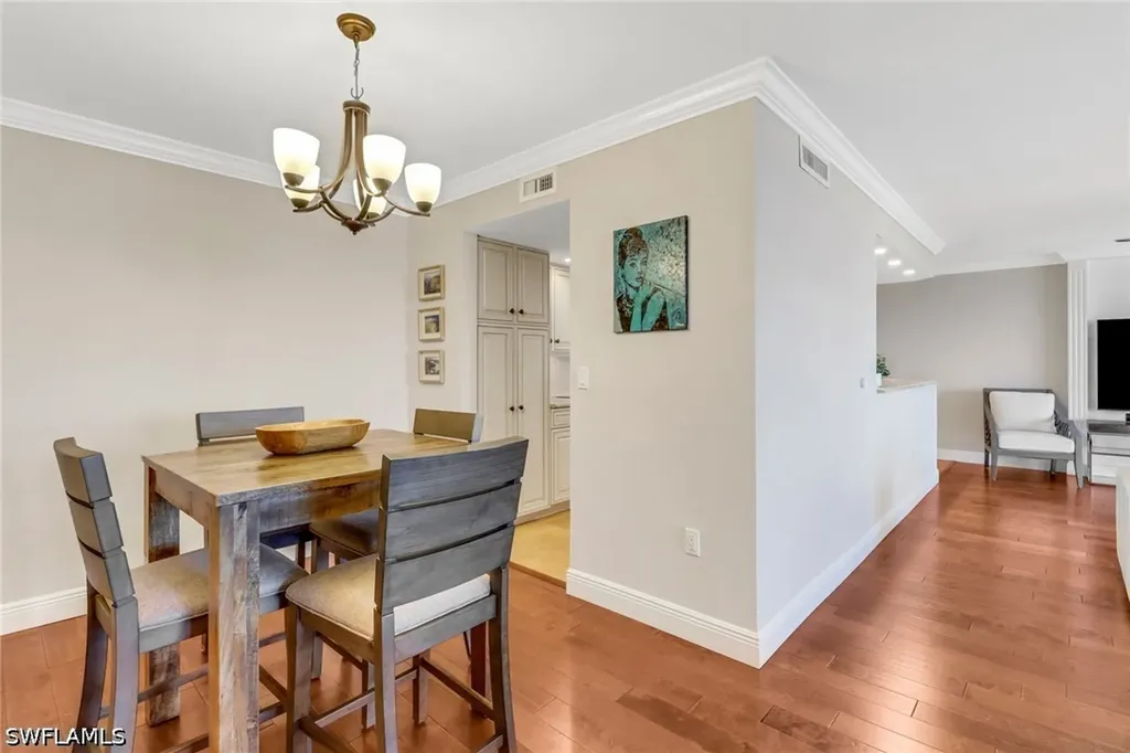 10851 Gulf Shore Drive Naples FL 34108
