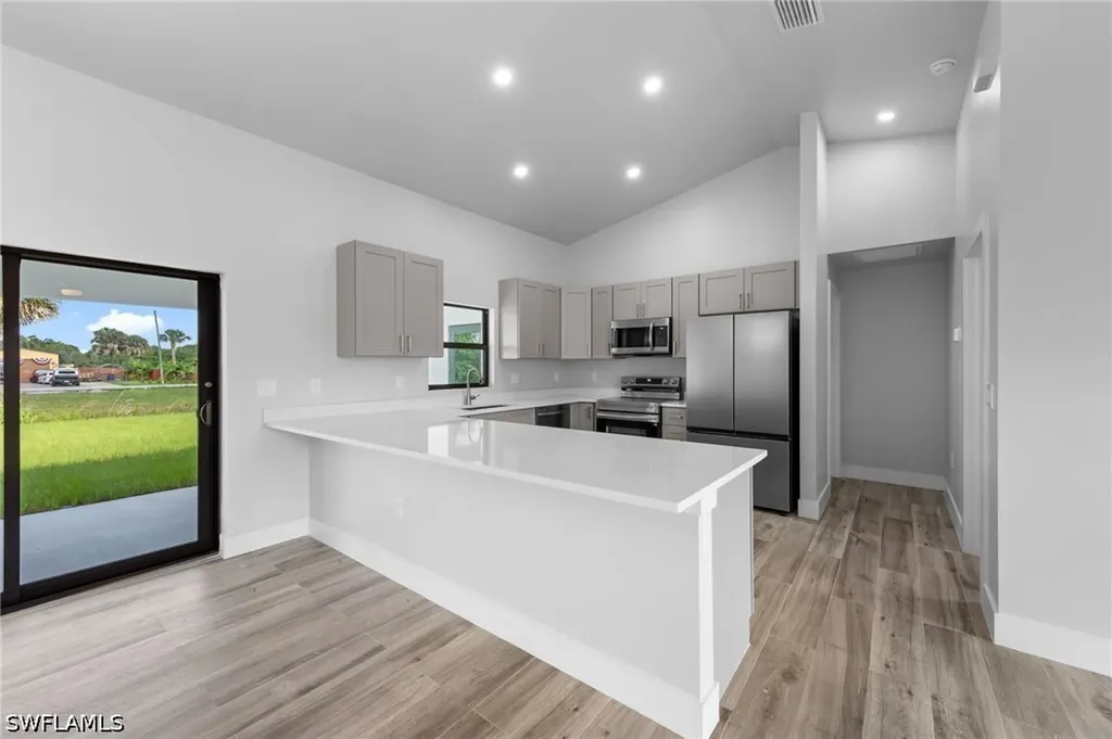 6151 Hershey Avenue Fort Myers FL 33905