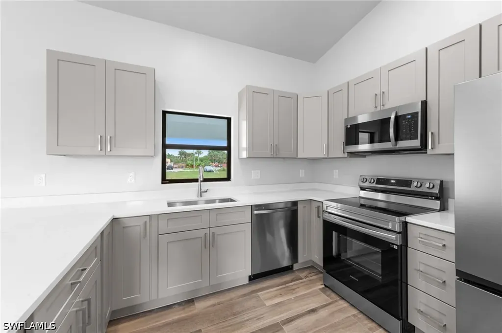 6151 Hershey Avenue Fort Myers FL 33905