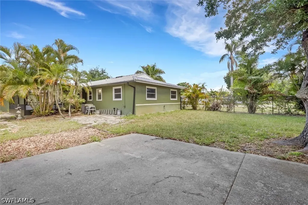 8091 San Carlos Boulevard Fort Myers FL 33967