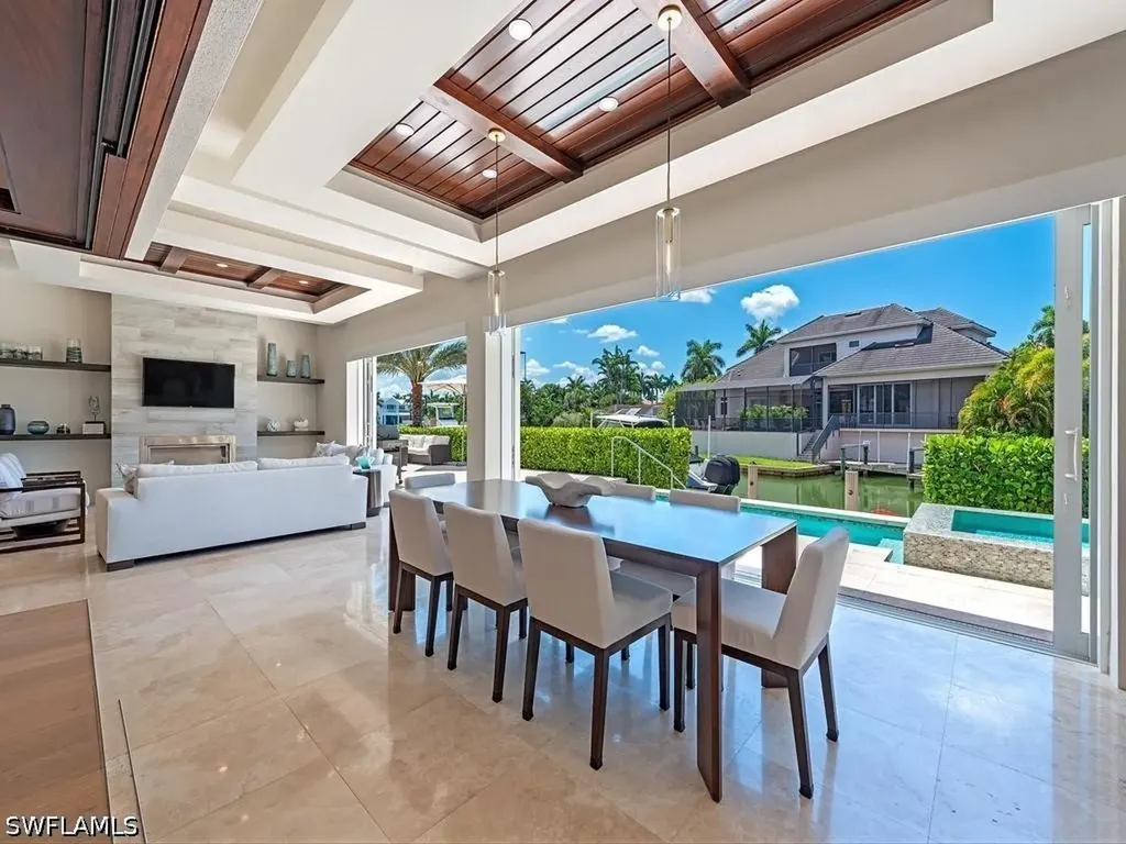 628 21st Avenue S Naples FL 34102