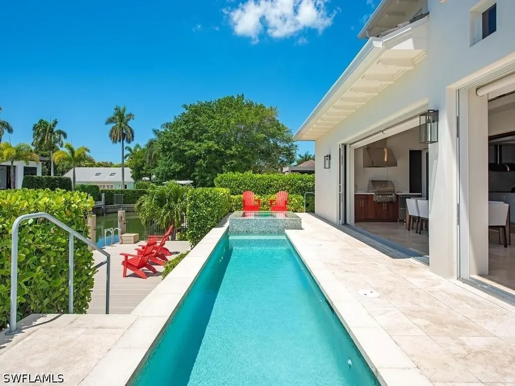 628 21st Avenue S Naples FL 34102