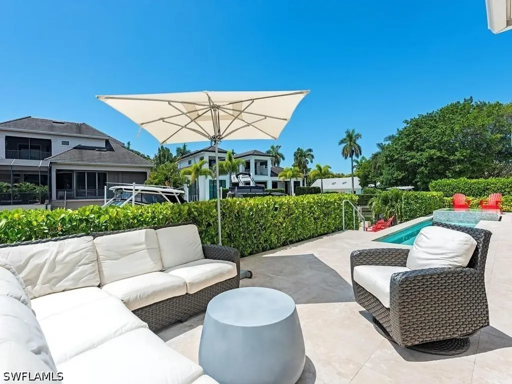 628 21st Avenue S Naples FL 34102