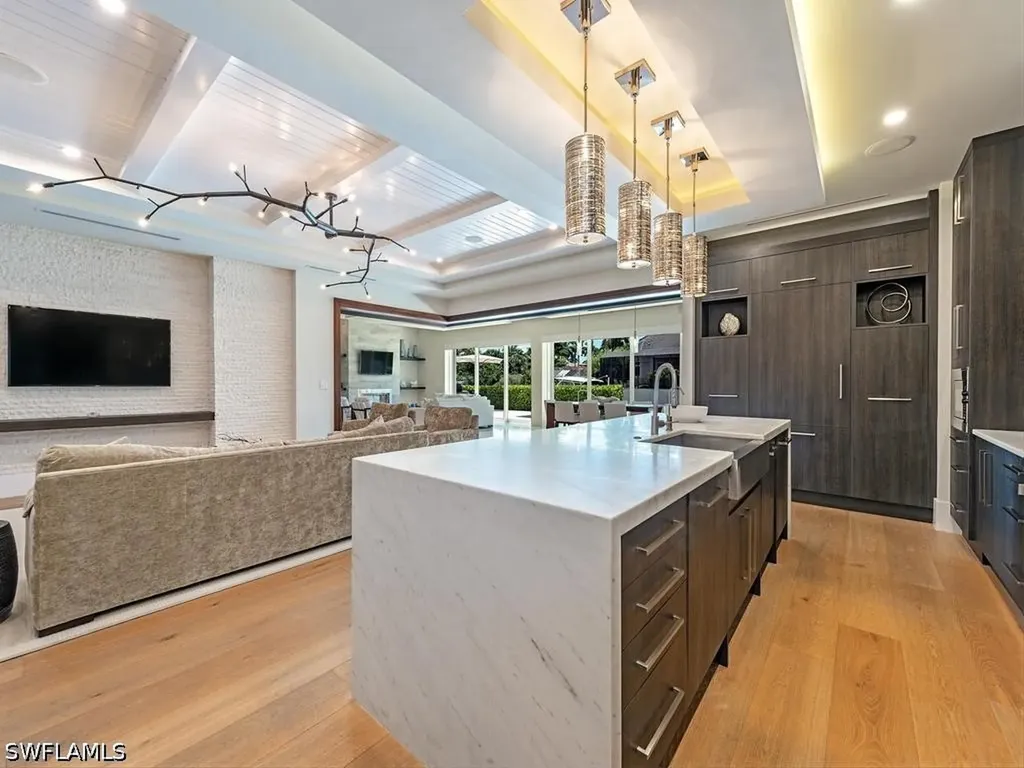 628 21st Avenue S Naples FL 34102