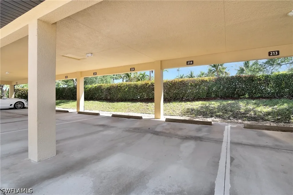 9719 Acqua Court Naples FL 34113