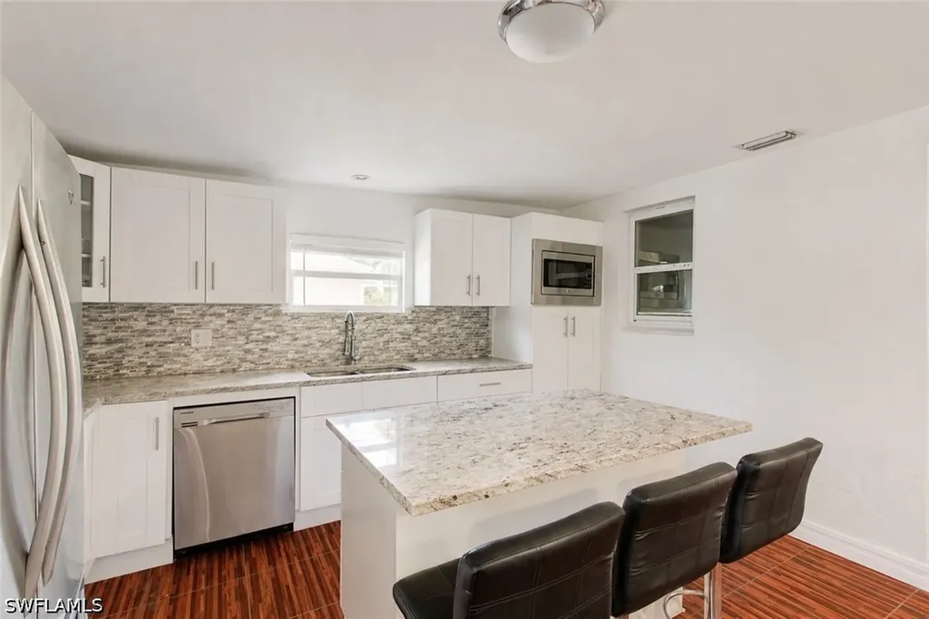 1221 19th Street SW Naples FL 34117