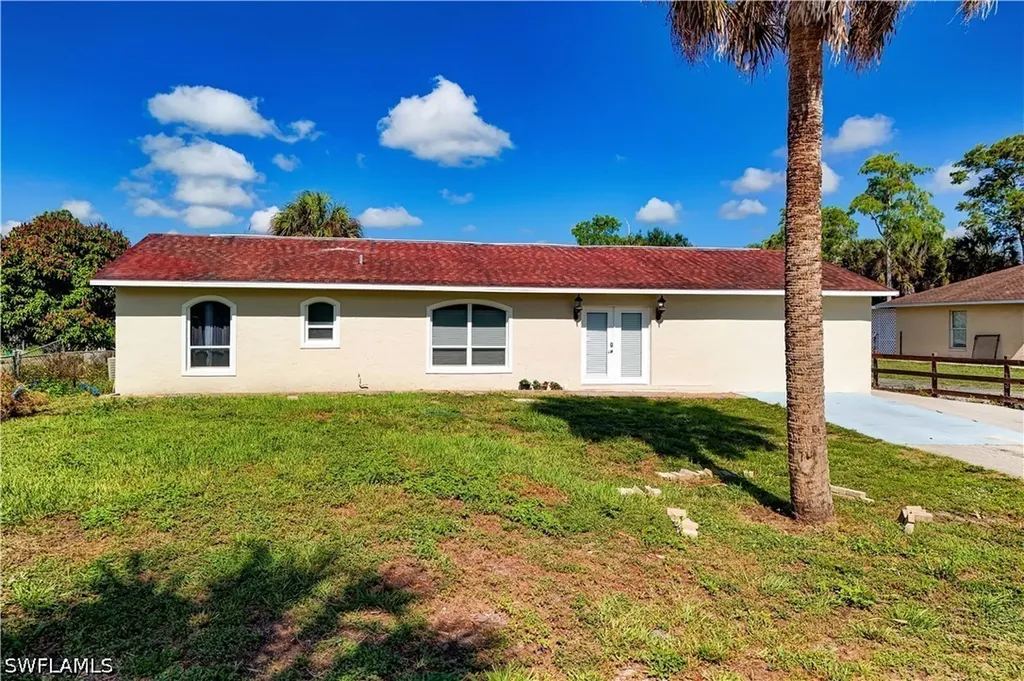 1221 19th Street SW Naples FL 34117