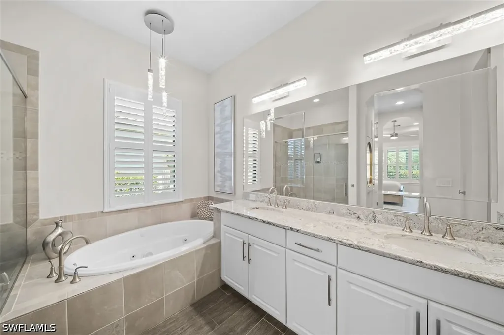 8827 Vaccaro Court Naples FL 34119