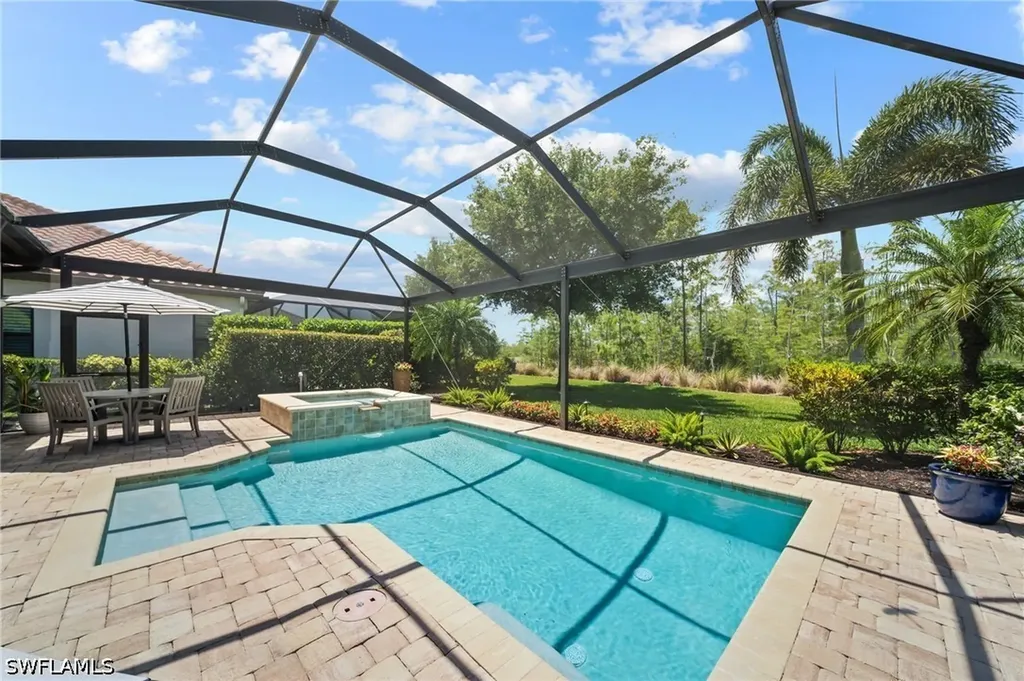 8827 Vaccaro Court Naples FL 34119