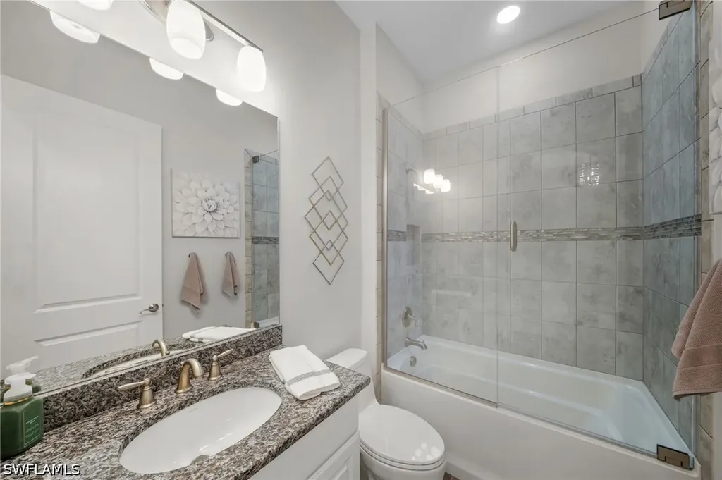 8827 Vaccaro Court Naples FL 34119