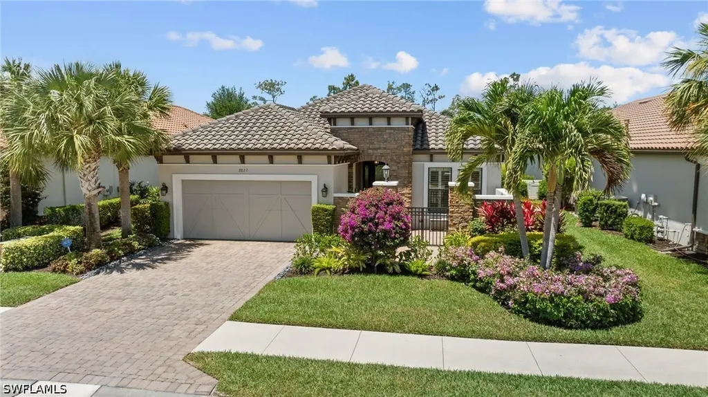 8827 Vaccaro Court Naples FL 34119