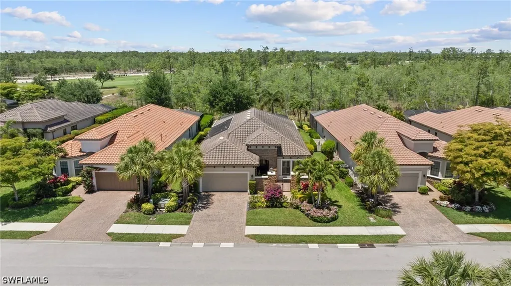 8827 Vaccaro Court Naples FL 34119