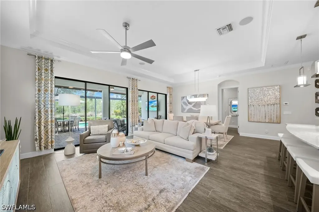 8827 Vaccaro Court Naples FL 34119