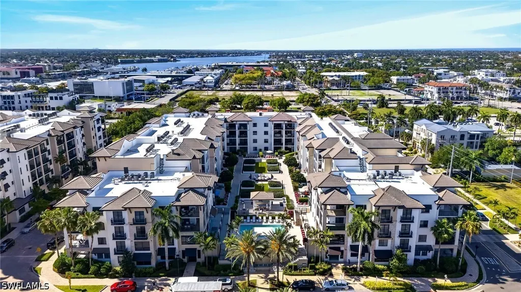 1030 3rd Avenue S Naples FL 34102
