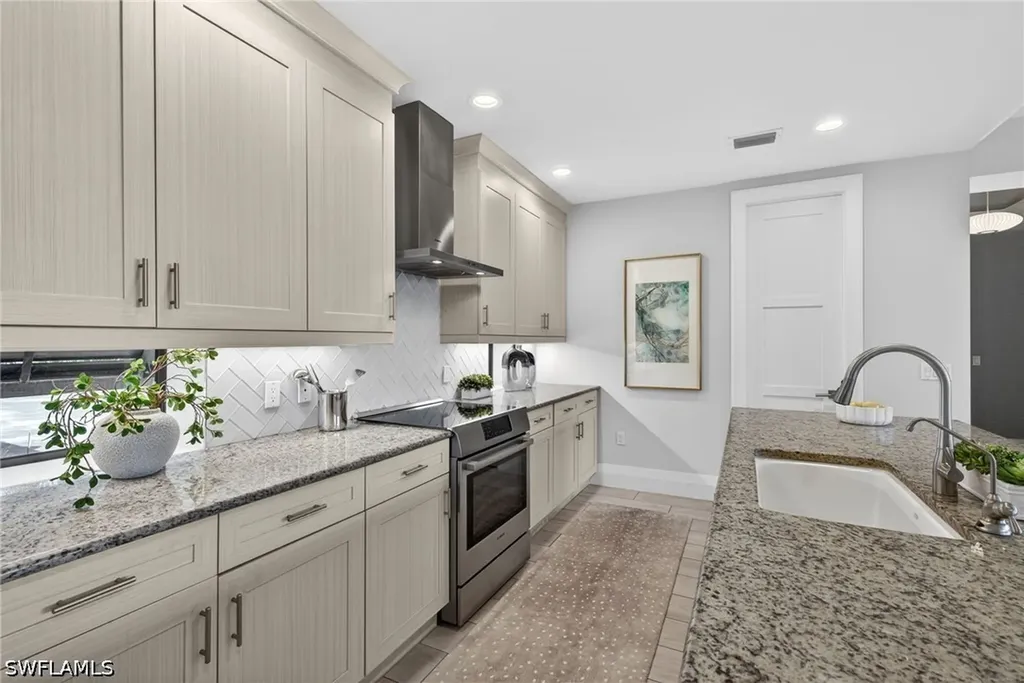 1030 3rd Avenue S Naples FL 34102
