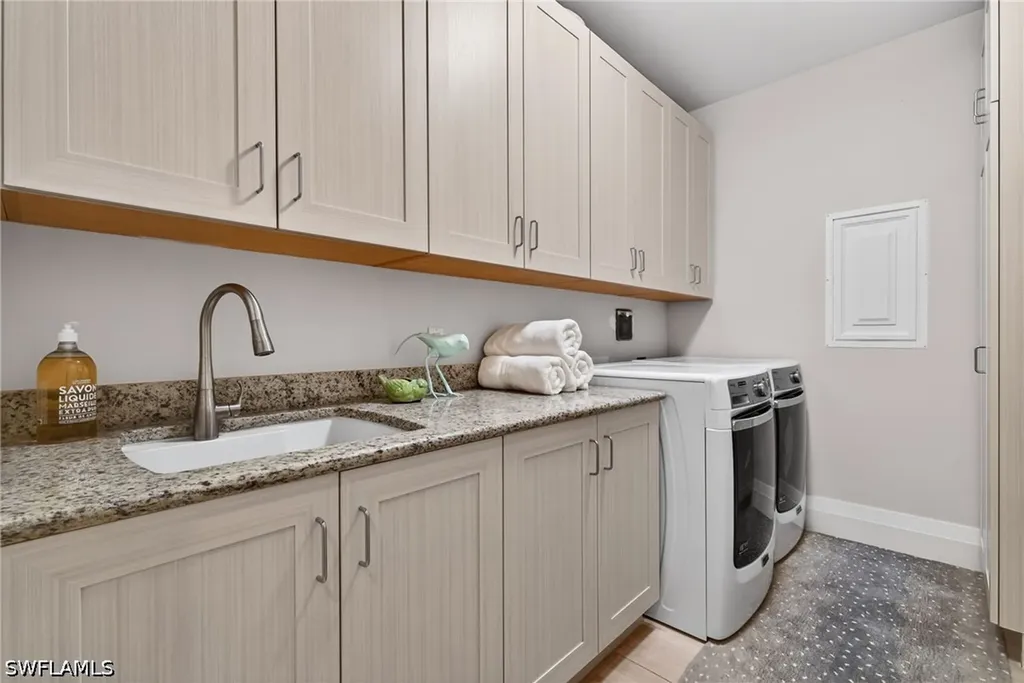 1030 3rd Avenue S Naples FL 34102