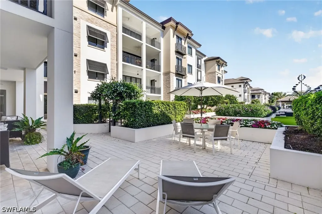 1030 3rd Avenue S Naples FL 34102
