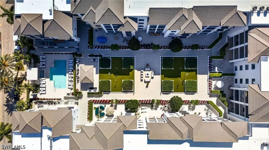 1030 3rd Avenue S Naples FL 34102
