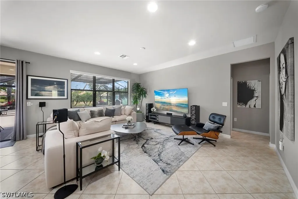 7052 Live Oak Drive Naples FL 34114