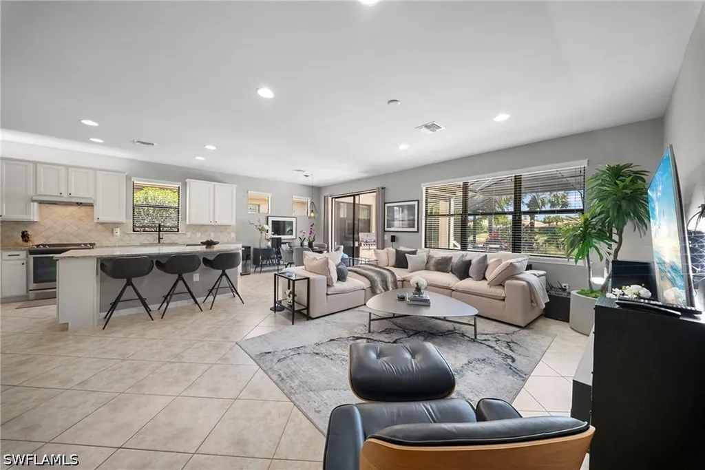 7052 Live Oak Drive Naples FL 34114