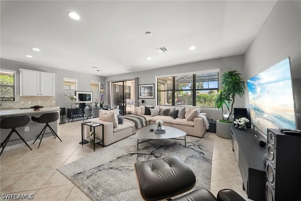 7052 Live Oak Drive Naples FL 34114