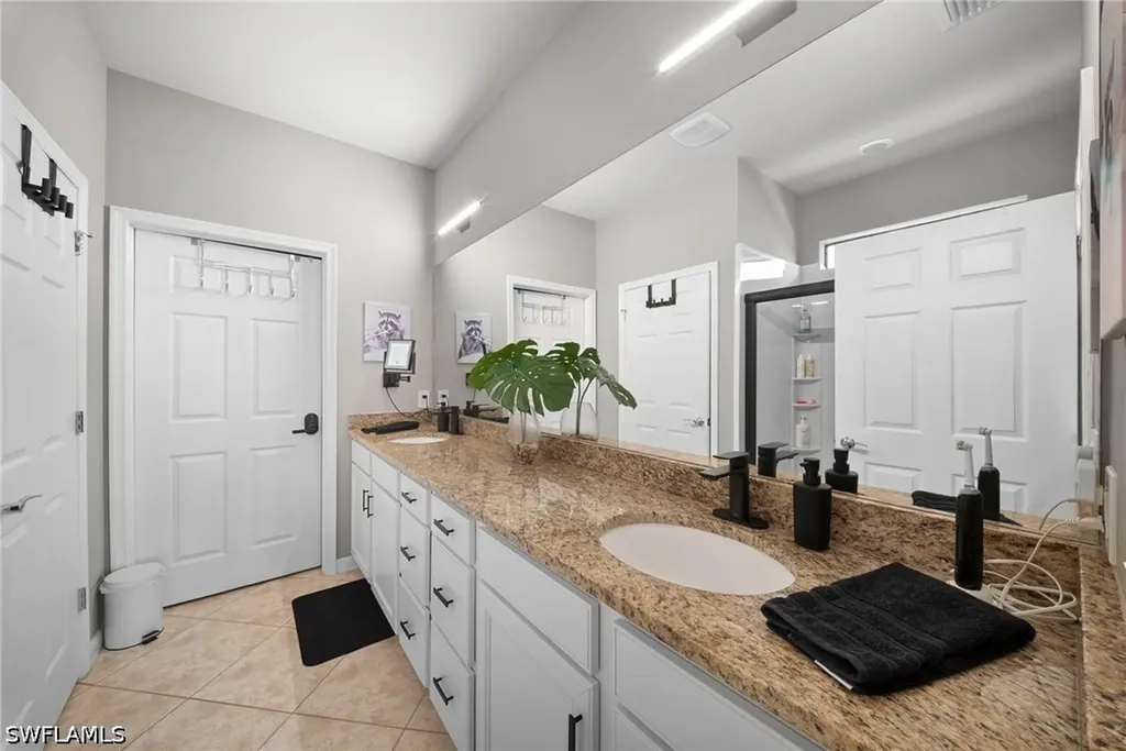 7052 Live Oak Drive Naples FL 34114
