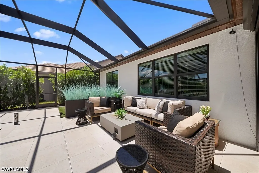 7052 Live Oak Drive Naples FL 34114